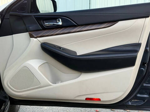 2016 Nissan Maxima Platinum