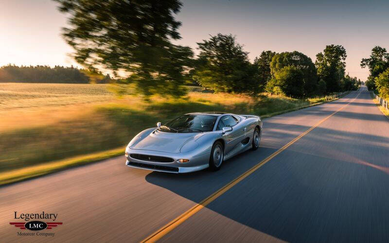 1993 Jaguar XJ 220