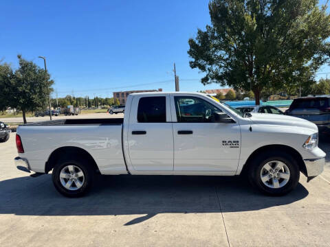 2023 RAM 1500 Classic SLT
