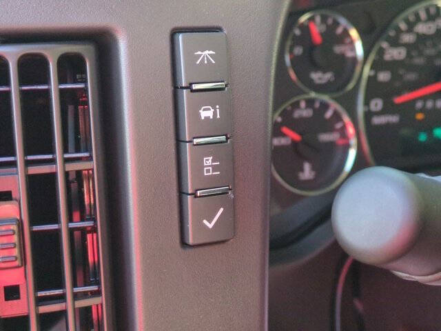 2025 Chevrolet Express 2500