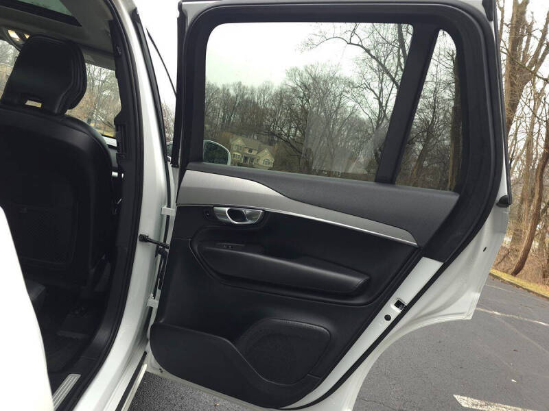 2024 Volvo XC90 B5 Core Bright Theme