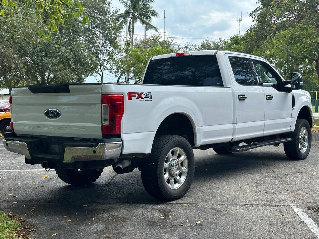 2017 Ford F-250 Pickup - $29,995