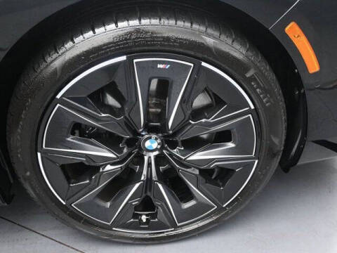 2023 BMW 7 Series 740i