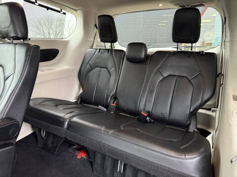 2020 Chrysler Pacifica Touring L