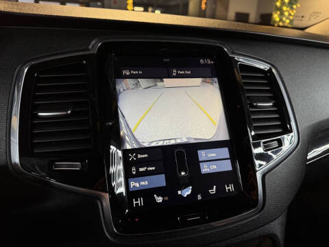 2018 Volvo XC90 T6 Momentum