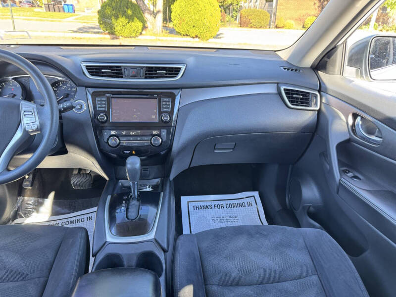 2016 Nissan Rogue SV