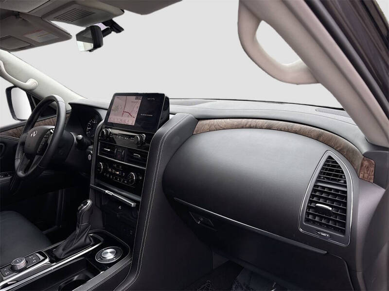 2023 Infiniti QX80 Premium Select