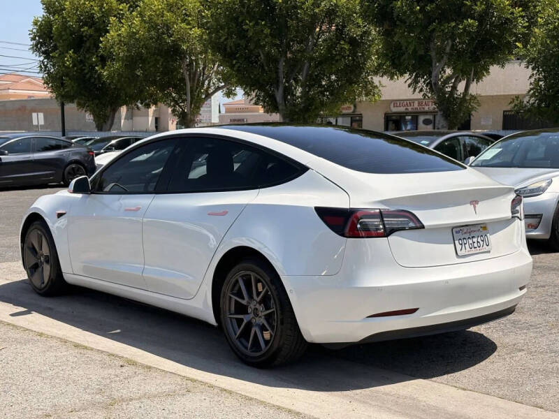 2021 Tesla Model 3 Standard Range Plus