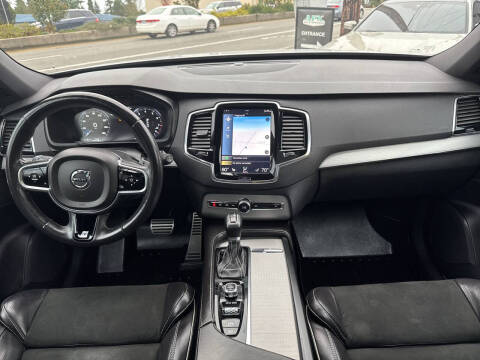 2017 Volvo XC90 T6 R-Design