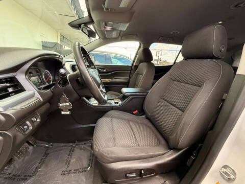 2017 GMC Acadia SLE-2
