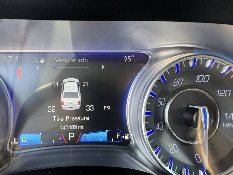 2017 Chrysler 300 Limited