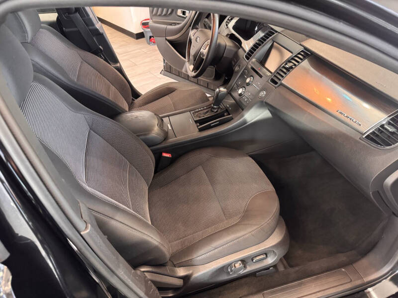 2014 Ford Taurus SEL