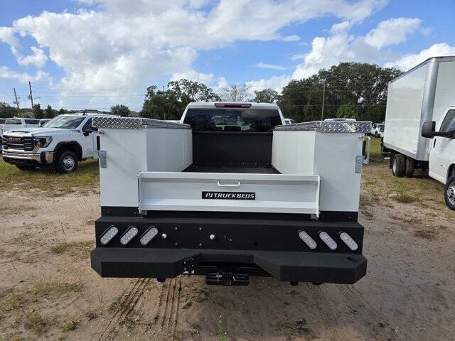 2024 GMC Sierra 2500HD Pro