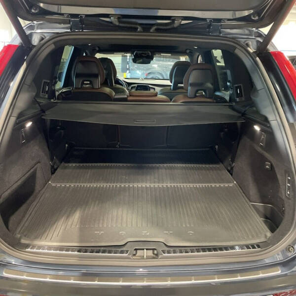 2021 Volvo XC90 T6 Inscription 7-Passenger