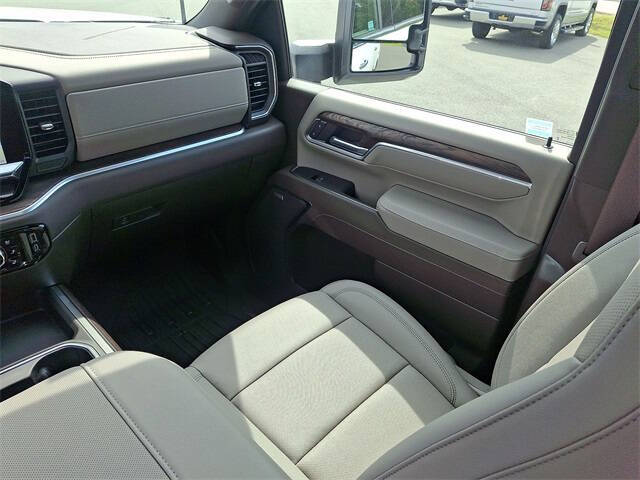 2025 GMC Sierra 2500HD