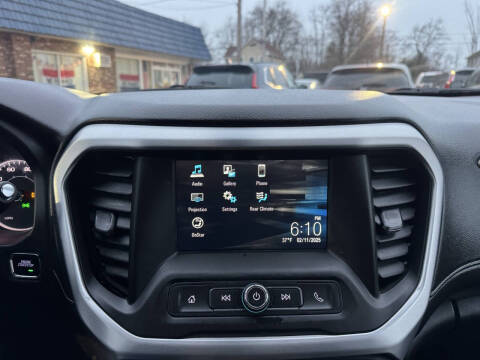 2017 GMC Acadia SLE-2