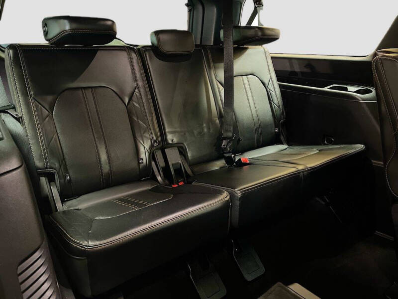 2022 Ford Expedition MAX Platinum