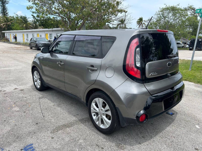 2016 Kia Soul +