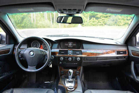 2008 BMW 5 Series 528xi
