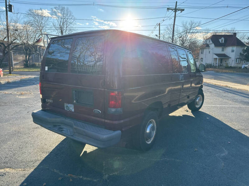 2005 Ford E-Series E-250