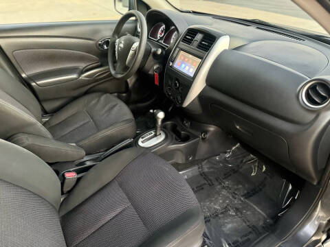 2019 Nissan Versa SV