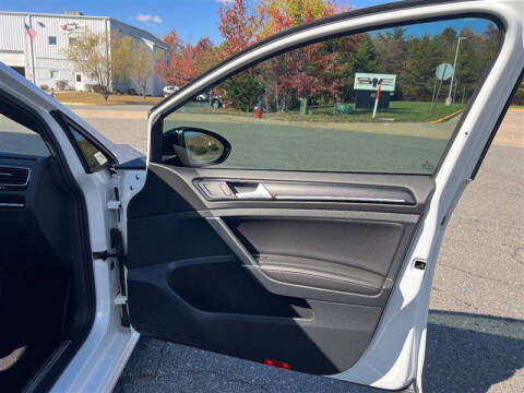 2016 Volkswagen Golf R