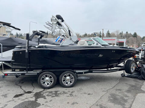 2017 MasterCraft XT21 for sale at Northwest Water Sports in Kirkland WA