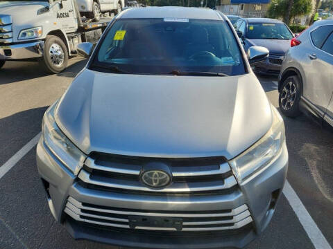 2018 Toyota Highlander LE