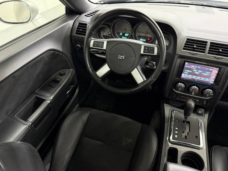 2008 Dodge Challenger SRT8