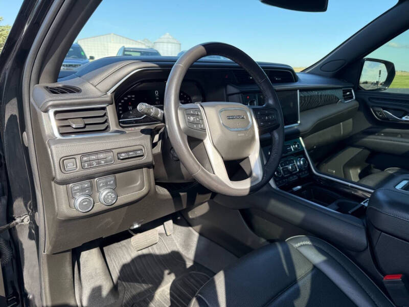 2022 GMC Yukon XL Denali
