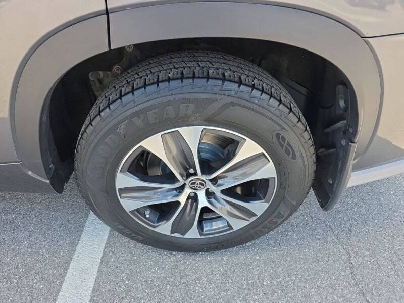 2021 Toyota Highlander XLE