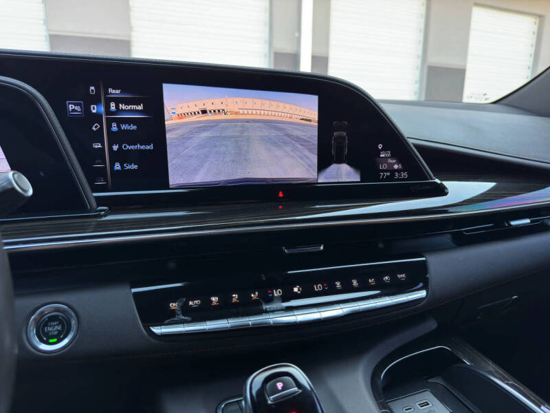 2023 Cadillac Escalade Sport