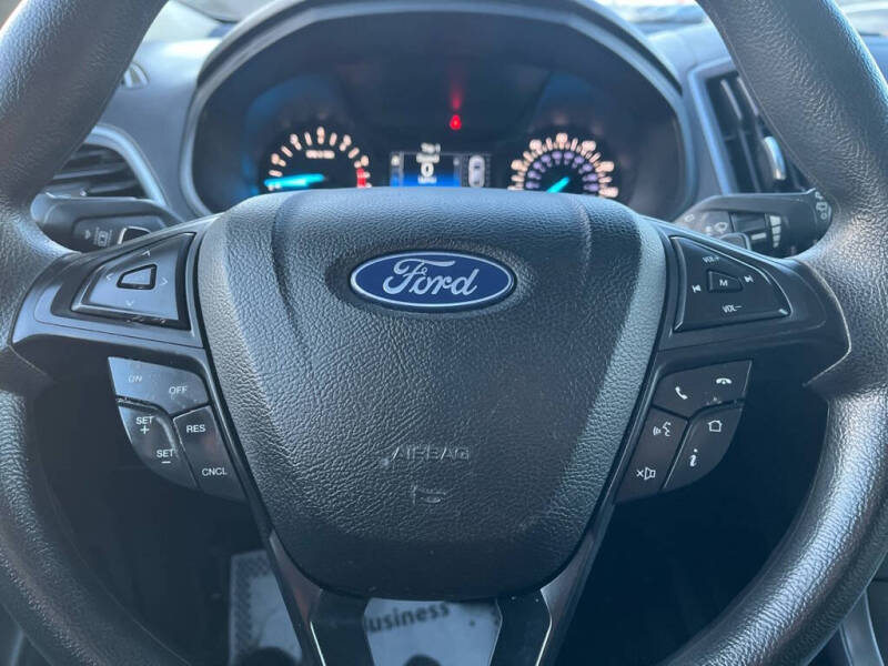 2020 Ford Edge SE