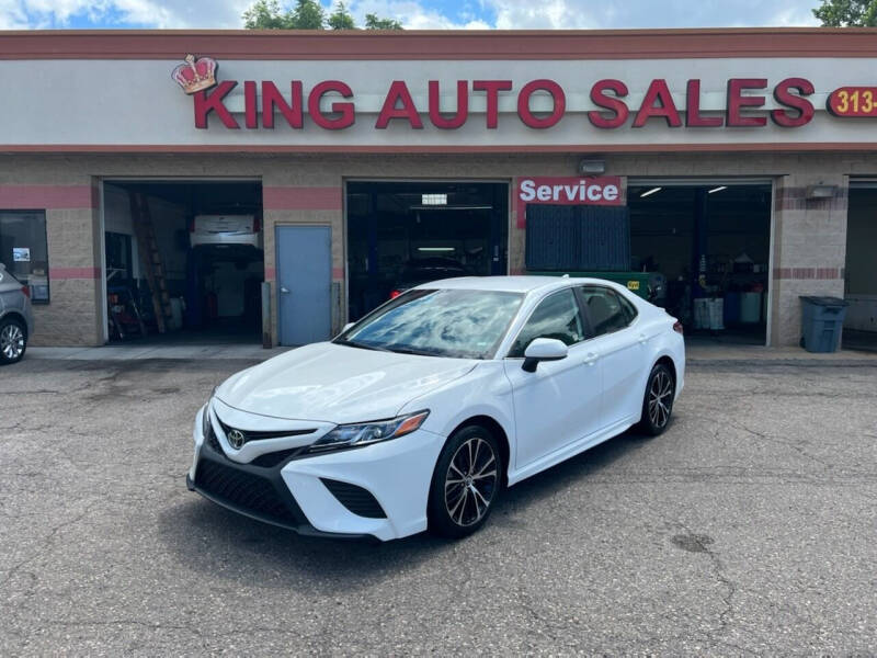 Used 2020 Toyota Camry SE Nightshade with VIN 4T1G11AK5LU927571 for sale in Detroit, MI