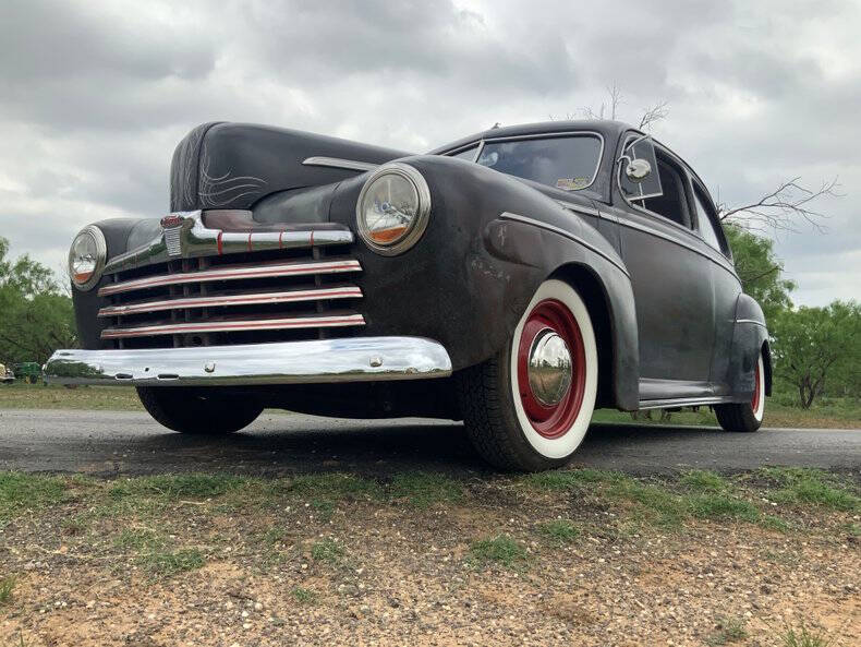 1946 Ford Deluxe