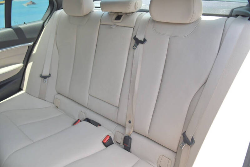 2016 BMW 3 Series 328i