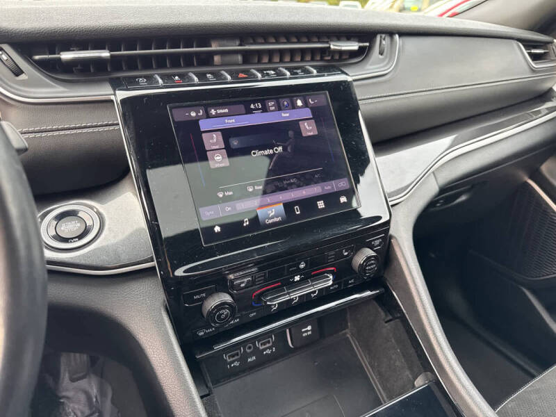 2022 Jeep Grand Cherokee L Altitude