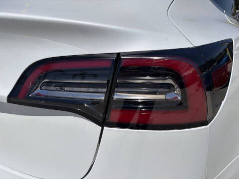 2020 Tesla Model 3 Standard Range Plus