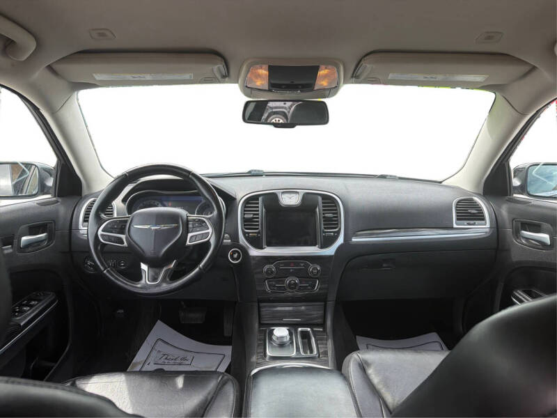 2018 Chrysler 300