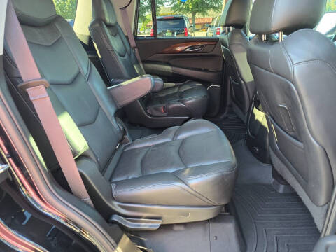 2017 Cadillac Escalade Luxury