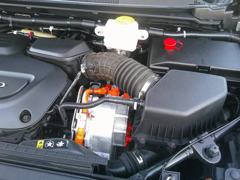 2017 Chrysler Pacifica Hybrid Touring Plus