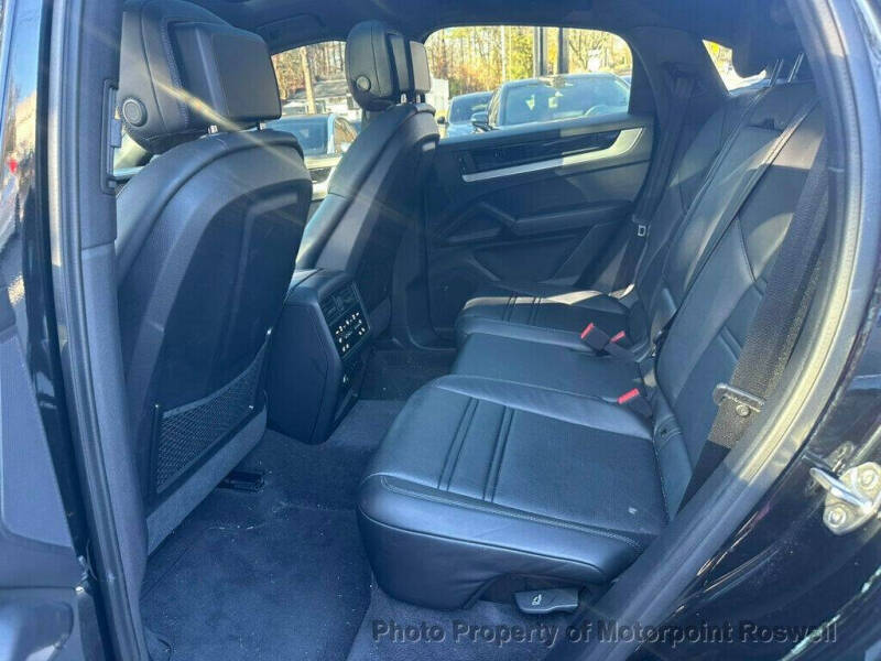 2025 Porsche Cayenne Coupe