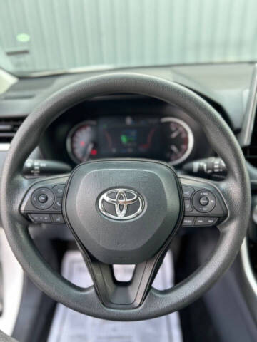 2024 Toyota RAV4 XLE