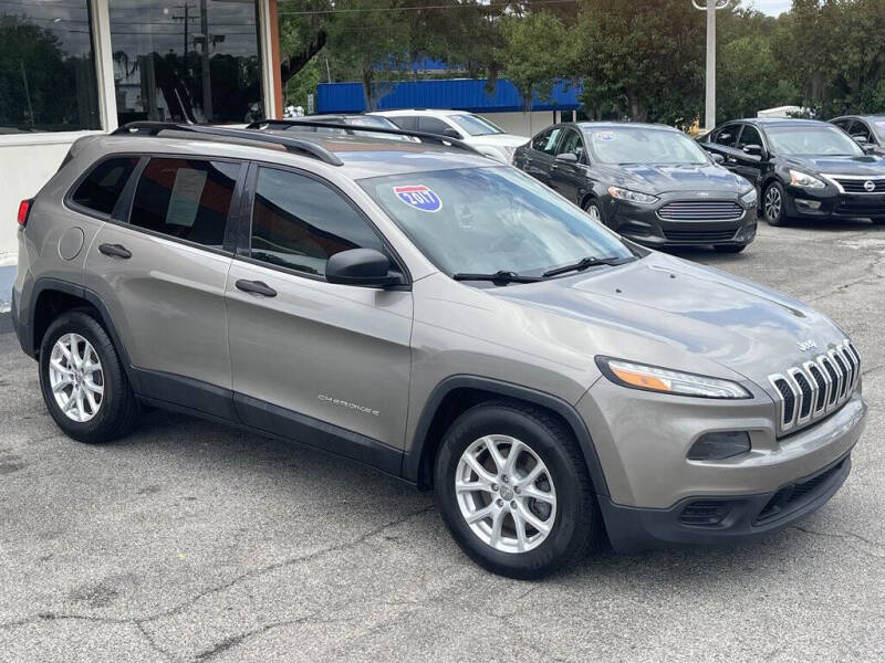 2017 Jeep Cherokee Sport