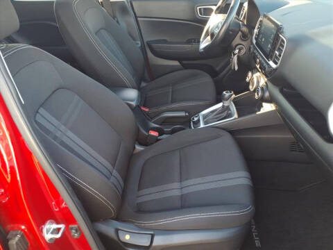 2022 Hyundai Venue SEL