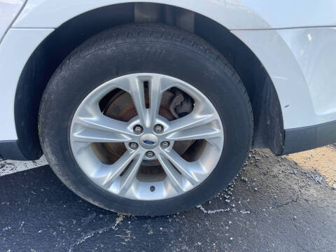 2014 Ford Taurus SEL