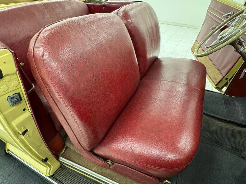 1947 Ford Super Deluxe