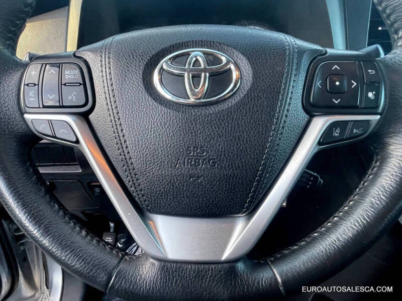 2018 Toyota Sienna SE Premium 8-Passenger