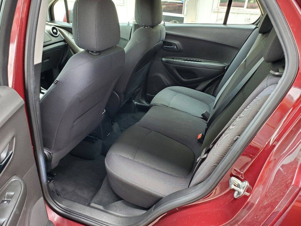 Dk. Red 2016 Chevrolet Trax LS 6