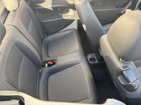 2013 Volkswagen Beetle Convertible 2.5L PZEV